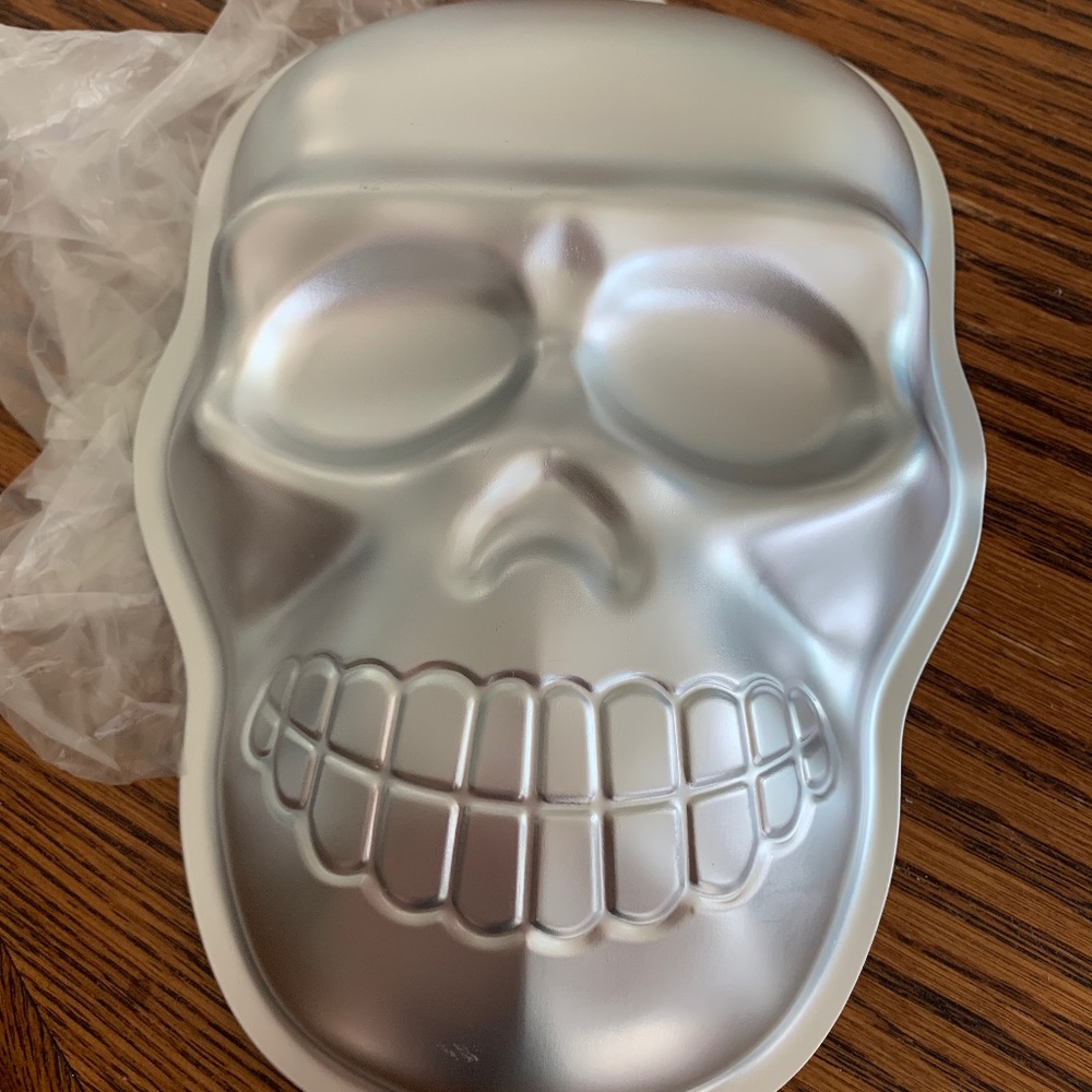 Wilton Skull Cake Pan